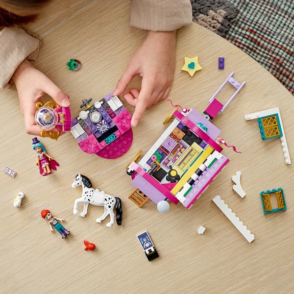 LEGO Friends 41688 The Magic Car