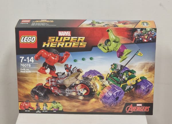 LEGO Super Heroes 76078 ULK VS THE RED HULK