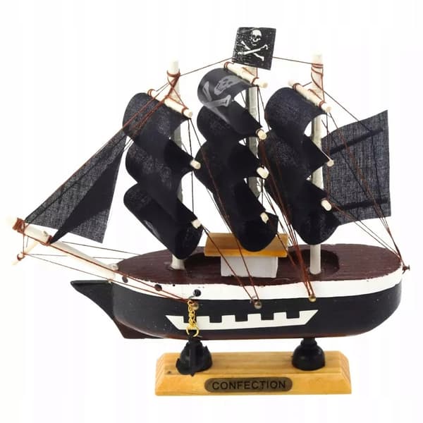 Collectors’ Model: Decorative Black Pirate Sailing Ship, 16x15cm.