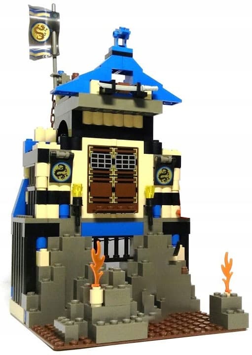 LEGO Castle / Ninja – 3052 – Ninja’s Fire Fortress