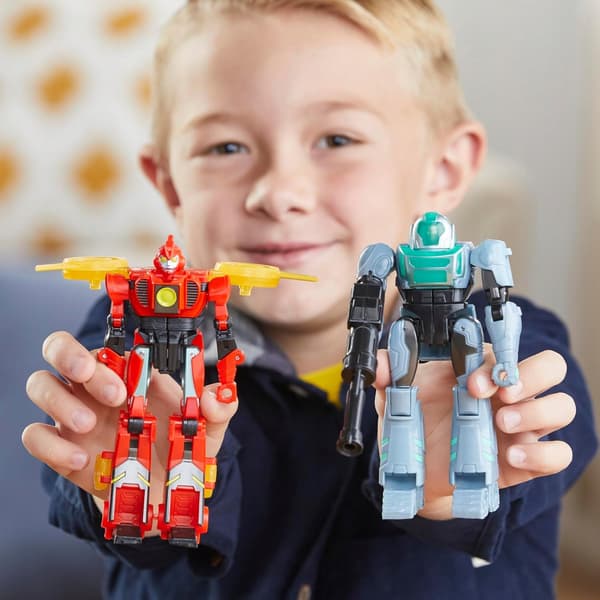 TRANSFORMERS Figures: Terran Twitch and Robby Malto