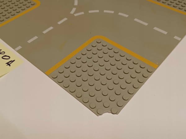 190A20. LEGO thin building plate, 32x32, damaged 607