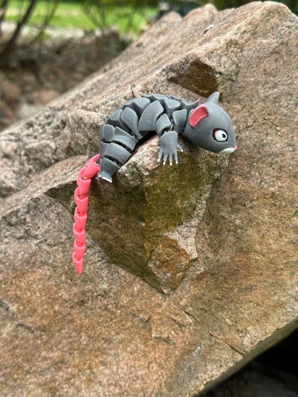 3D segmented mouse – a movable figurine, absolutely adorable! A toy, a gift