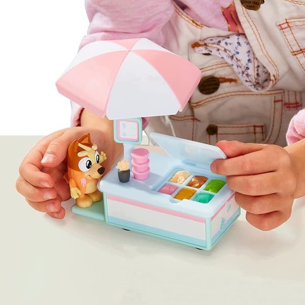 Bluey, Ice Cream Stall and 2 Bingo Figures – with accessories