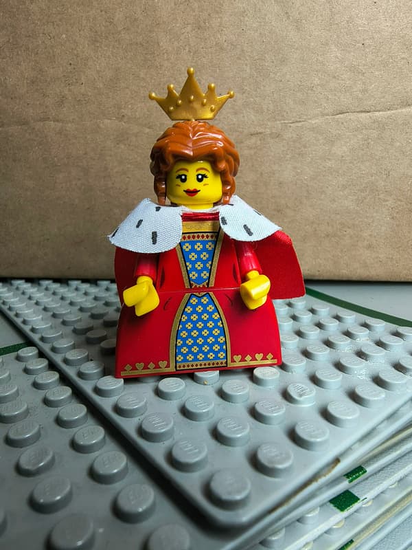 LEGO col243 Series 15 Queen QUEEN FIGURE