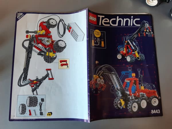 LEGO 8443 Technic Pneumatic Log Loader
