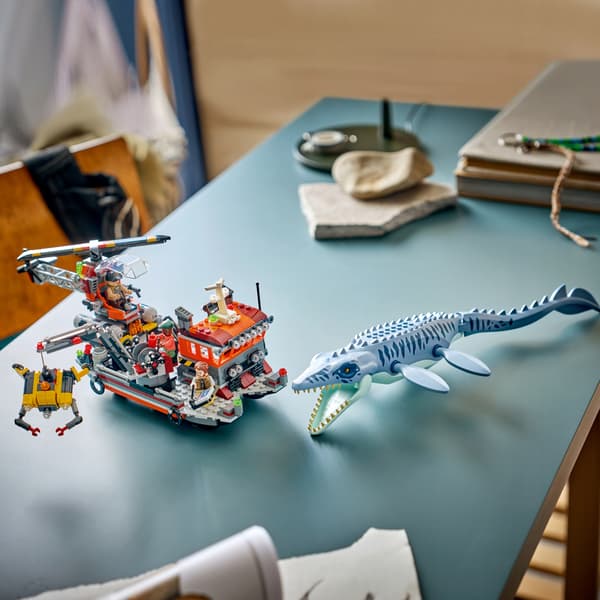 LEGO Jurassic World: Mosasaurus Attacks the Boat 77983