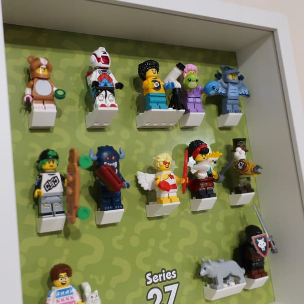 LEGO MINIFIGURES FRAME 71048 SERIES 27 27CM