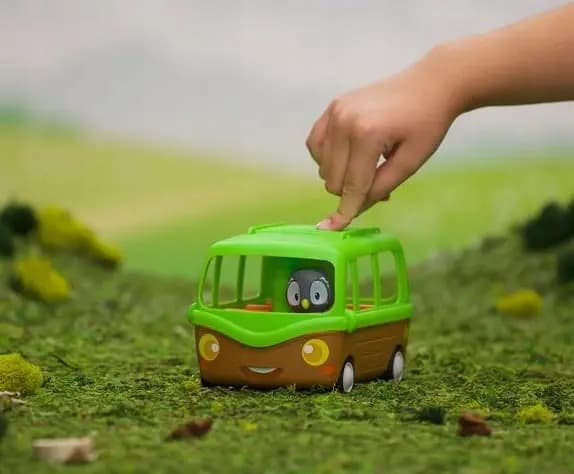 Klorofil’s Bus Full of Adventures