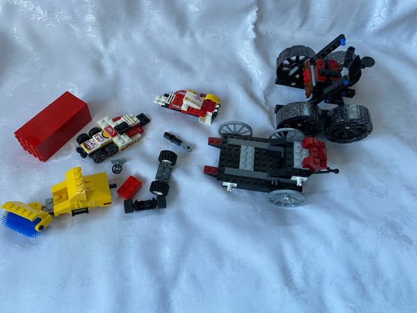 Assorted LEGO bricks