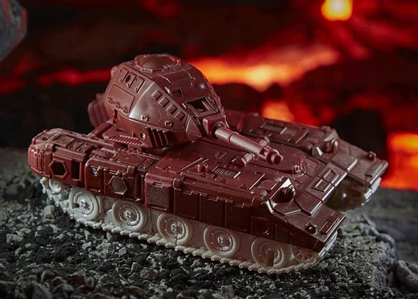 Transformers Warpath WFC-K6 War Cybertron Tank