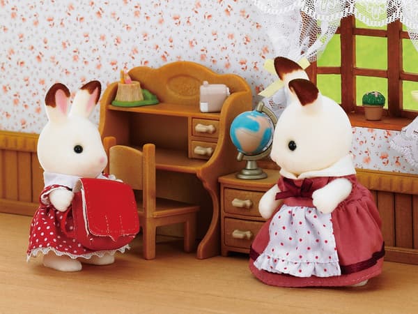 'Chocolate' rabbit furniture – a side table with a chair