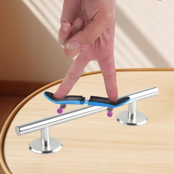 Round Finger Mini Skateboard Rails – Rail Game Silver, 20 cm