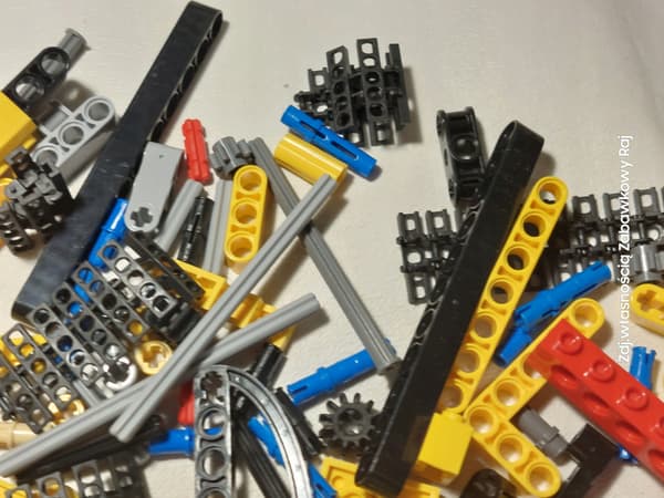 LEGO 9391 Crawler Crane (Tracked Crane)
