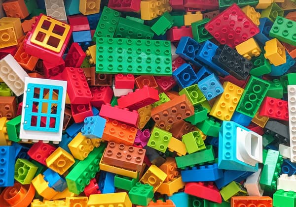 Lego Duplo Assorted Building Bricks by Weight, 1kg – animal figures and accessories