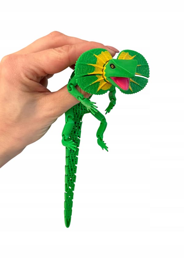 3D segmented frilled lizard – a dynamic figurine, a toy