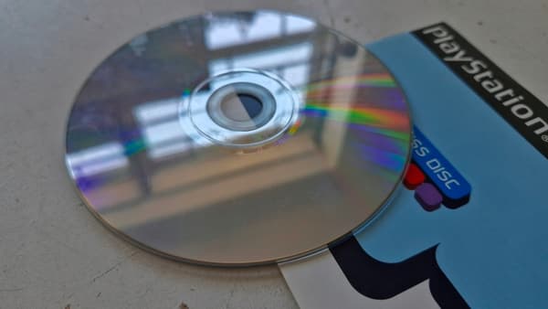 PS2 NETWORK ACCESS DISC – ENGLISH VERSION IN A GWR BOX