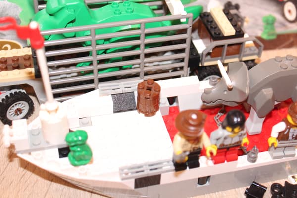 LEGO Classic ADVENTURES 5975 BOX, INSTRUCTIONS, T-Rex Transport SET