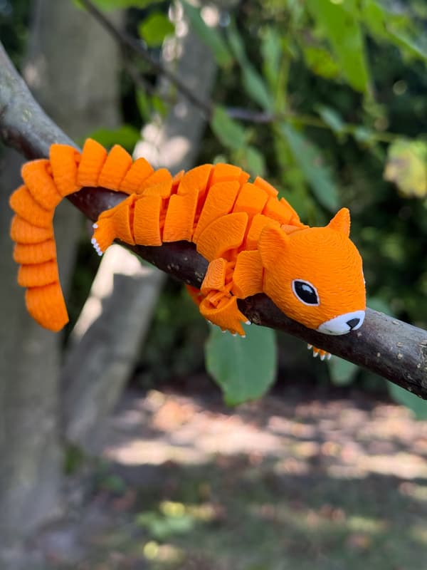 3D Segmented Squirrel – Your movable, stress-relieving friend, a toy