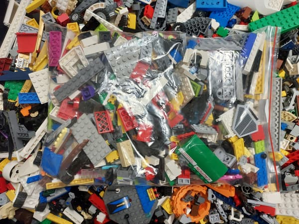 LEGO 1 KG BRICKS, RANDOM MIX, A GREAT IDEA FOR A BIRTHDAY PRESENT