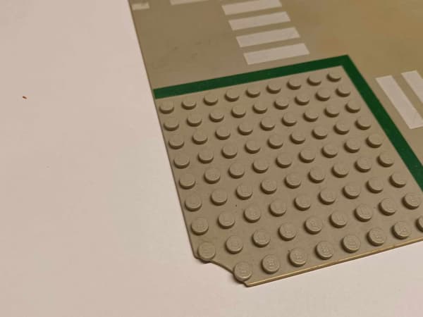 190A19. LEGO thin 32x32 building plate – DAMAGED 2360