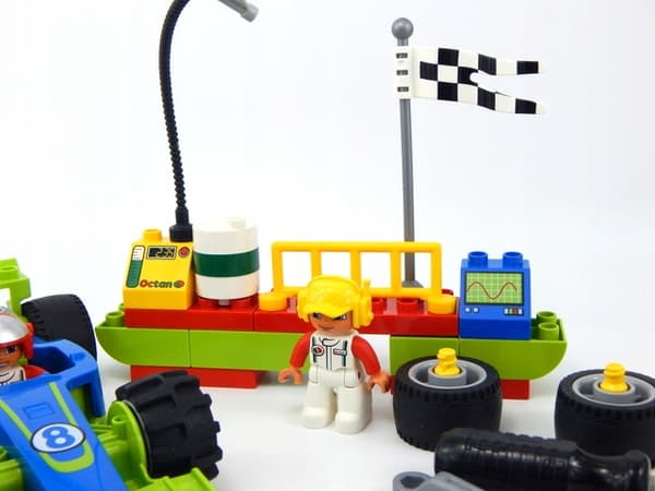 LEGO Duplo 6143 Racing Team