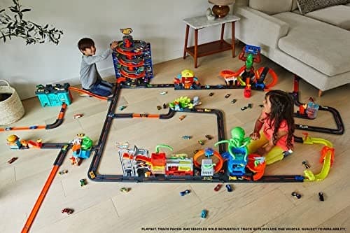 Hot Wheels FXM39 Barbie: 2 straight tracks, multicoloured