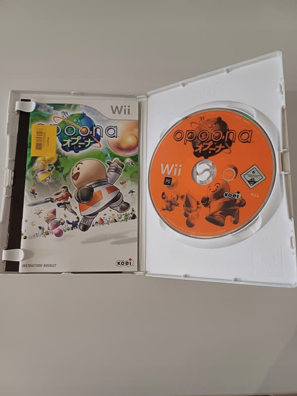 Original English Nintendo Wii Opoona