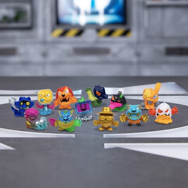 MR BEAST LAB SWARM MEGA LAB 12-PACK 12 FIGURES DESIGN 1