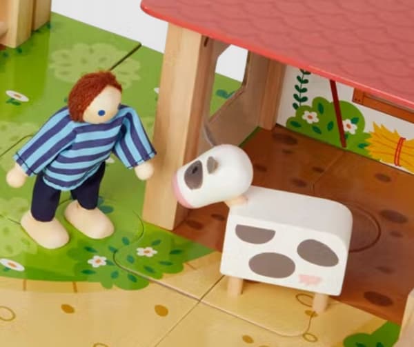Wooden farm with Mini Matters play figures