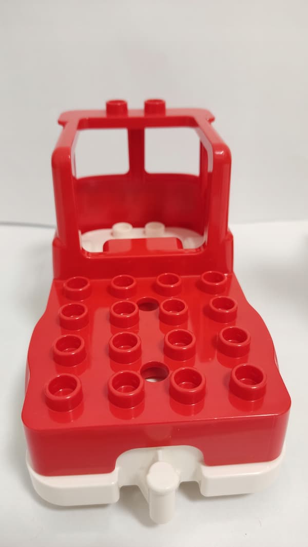 Lego Duplo fire engine with ladder