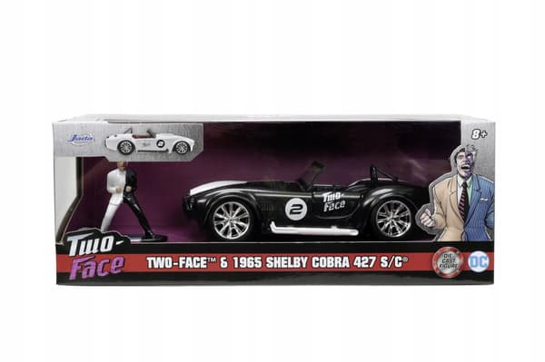 DC COMICS 1/32 – 1965 SHELBY COBRA 427 S/C (INCLUDING A TWO-FACE FIGURINE)
