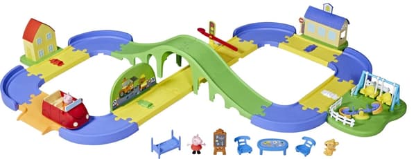 INTERACTIVE PEPPA PIG TRACK: A THRILLING JOURNEY Car Set