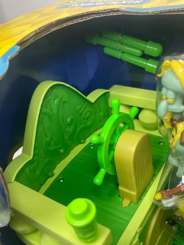 SpongeBob: The Flying Dutchman with 6 figures
