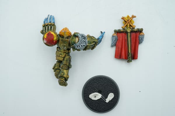 Warhammer 40K Space Wolves Wolf Guard with Wolf Claws metal figurine