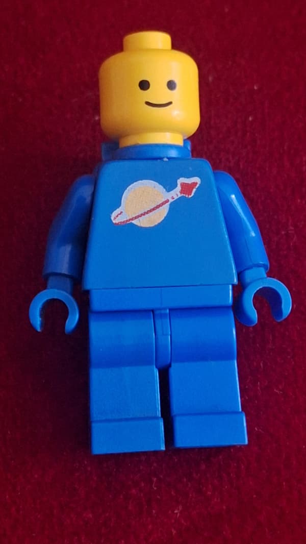 Lego 6827 Strata Scooter – Classic Space 1987 – 100% complete.