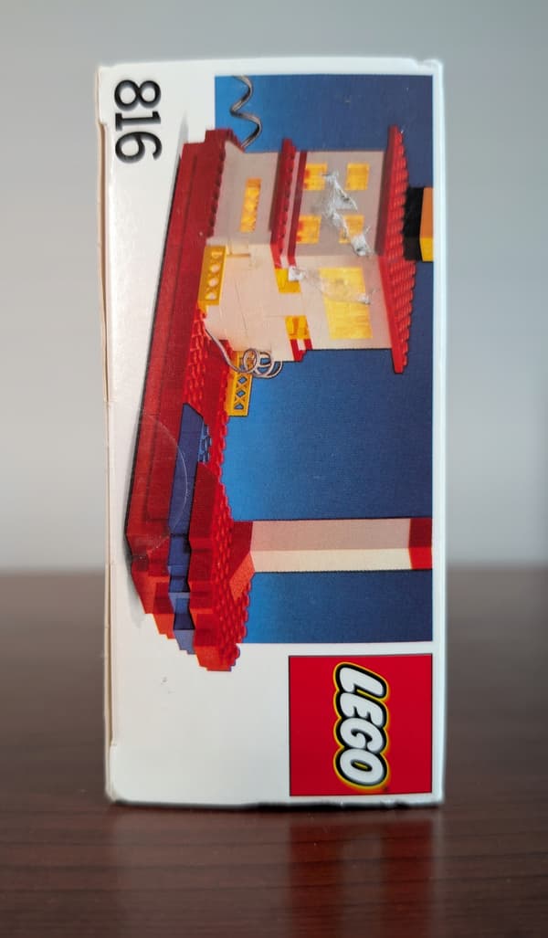 Lego 816 4 and 5 V Lighting Brick Set – New