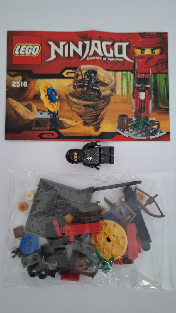 Lego 2516 Ninja Training Outpost – NINJAGO: 100% complete set + instructions.
