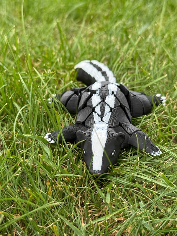 Skunk 3D moving segmented figurine, decorative item, gift, toy