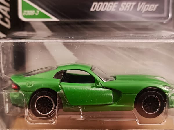 Dodge SRT Viper. Doors that open. A colour-changing toy car