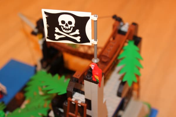 LEGO PIRATES ISLANDERS 6273-3 SET