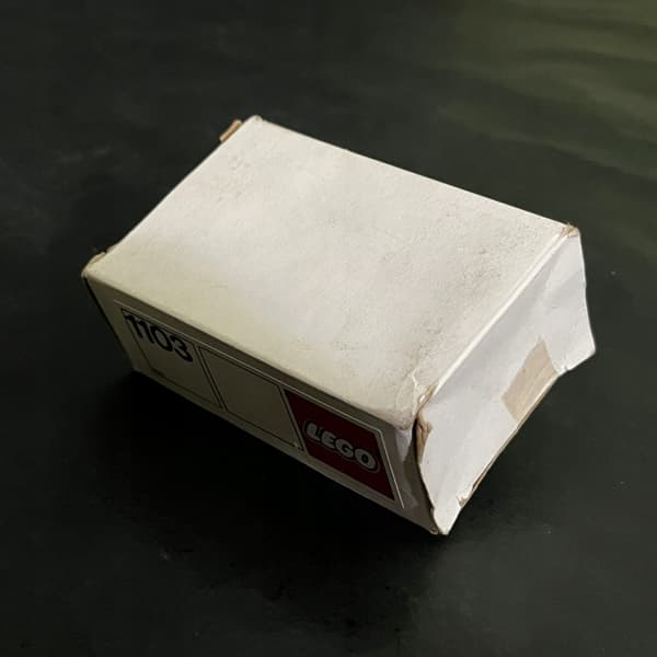 1103 LEGO Battery Case