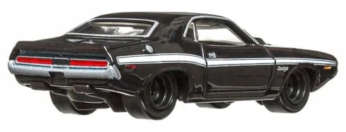 Hot Wheels Premium '70 Dodge Hemi Challenger PROTEKTOR Boulevard