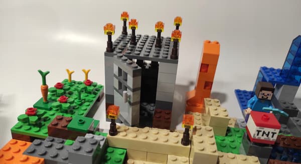 LEGO Minecraft: 21116 – Creative Workshop