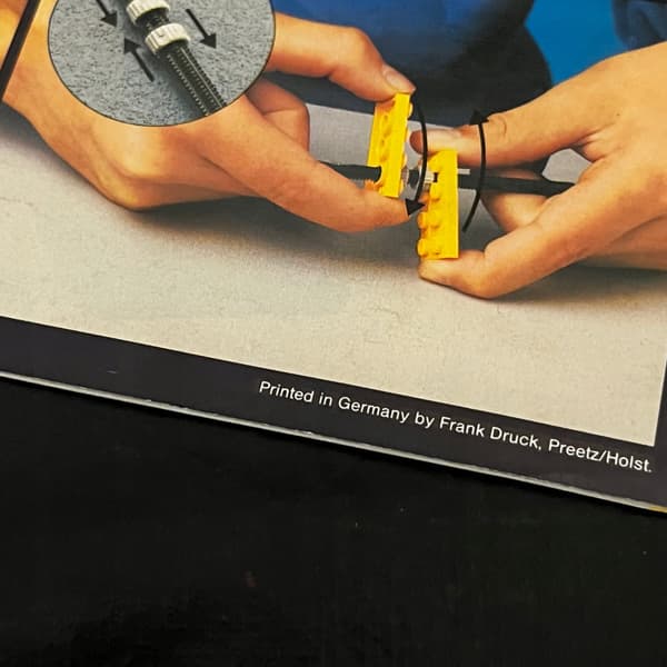 8842 LEGO Instructions