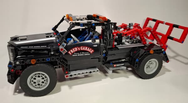 LEGO Technic: 9395 – Roadside Assistance Van