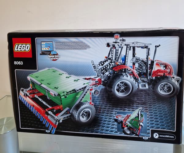 LEGO Technic 8063 Tractor with Trailer