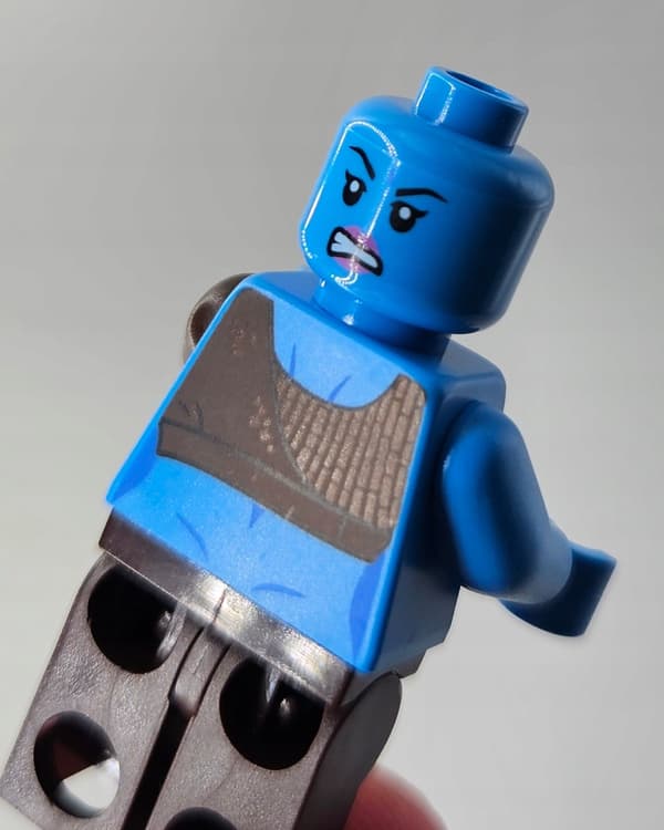 Lego Star Wars minifigure sw0833 Aayla Secura DEFECT /