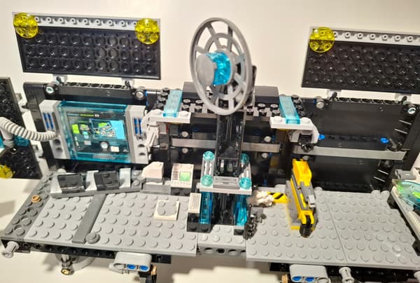 LEGO Ultra Agents: 70165 – Agents’ Headquarters