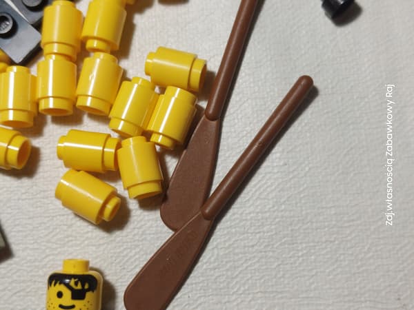 LEGO 6234 Renegade’s Raft